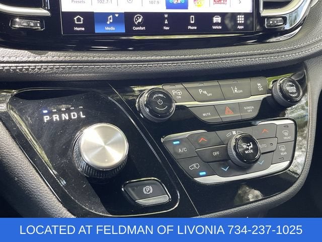 2024 Chrysler Pacifica Hybrid S Appearance Pkg