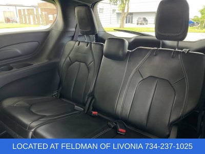 2024 Chrysler Pacifica Hybrid S Appearance Pkg