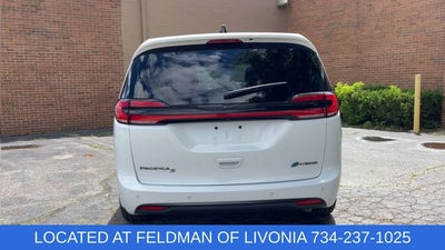 2024 Chrysler Pacifica Hybrid S Appearance Pkg