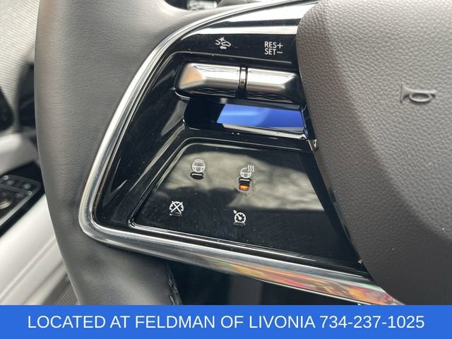 2025 Cadillac OPTIQ Luxury 1