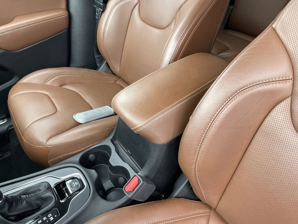 2019 Jeep Cherokee Overland