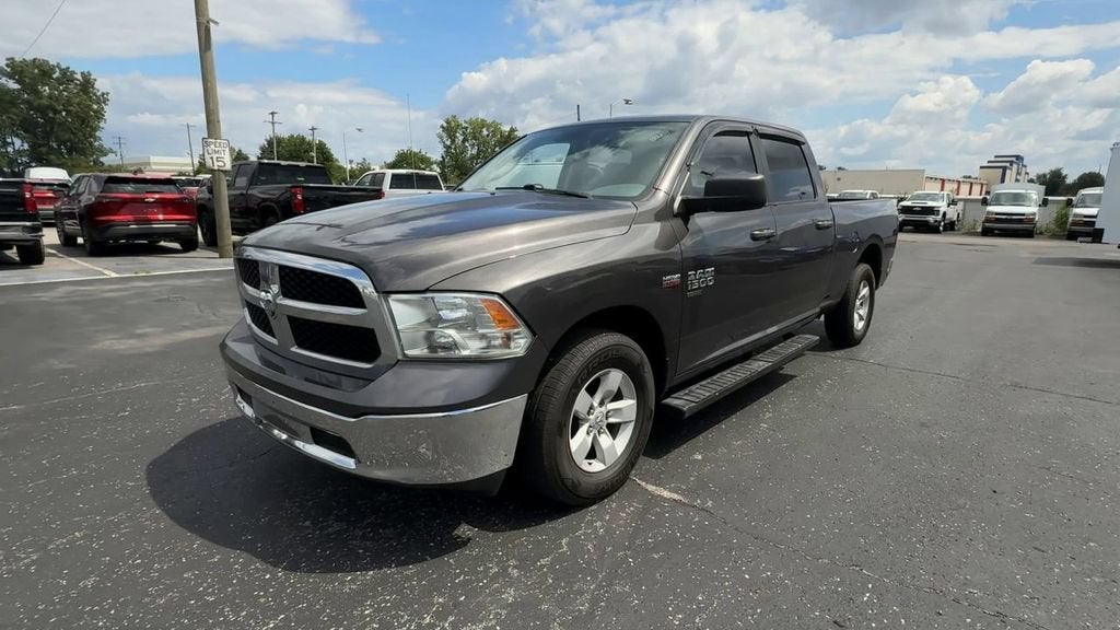 2019 RAM 1500 Classic SLT Crew Cab 4x2 6'4" Box