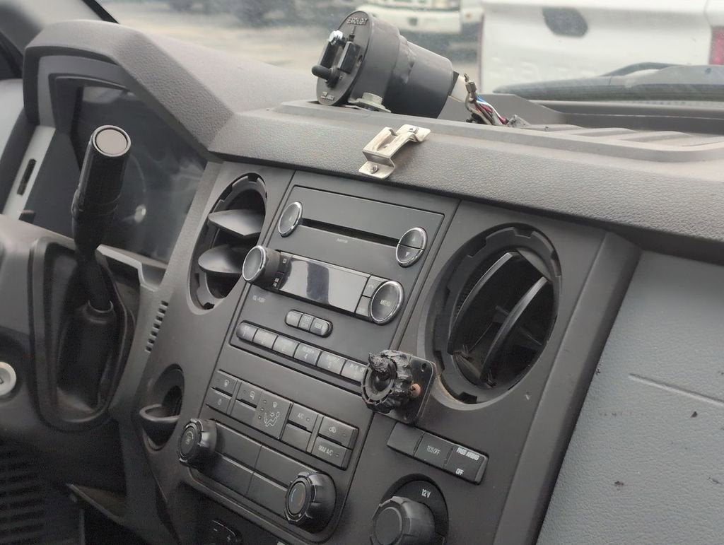 2013 Ford Super Duty F-350 DRW XL