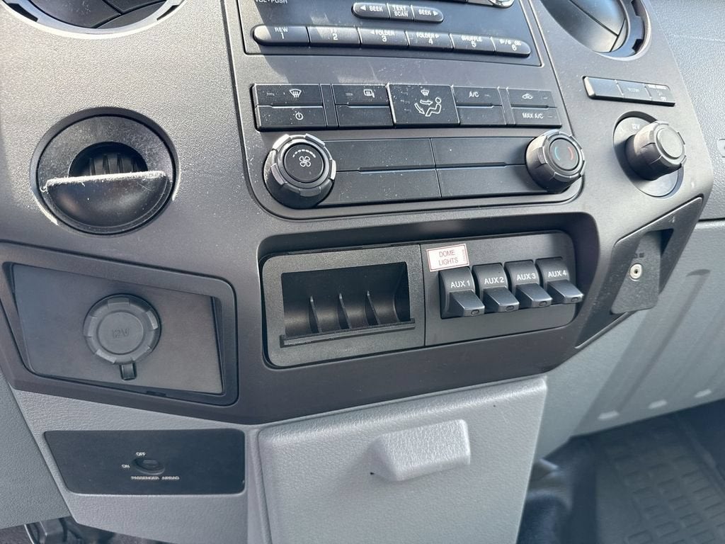 2013 Ford Super Duty F-450 DRW XL