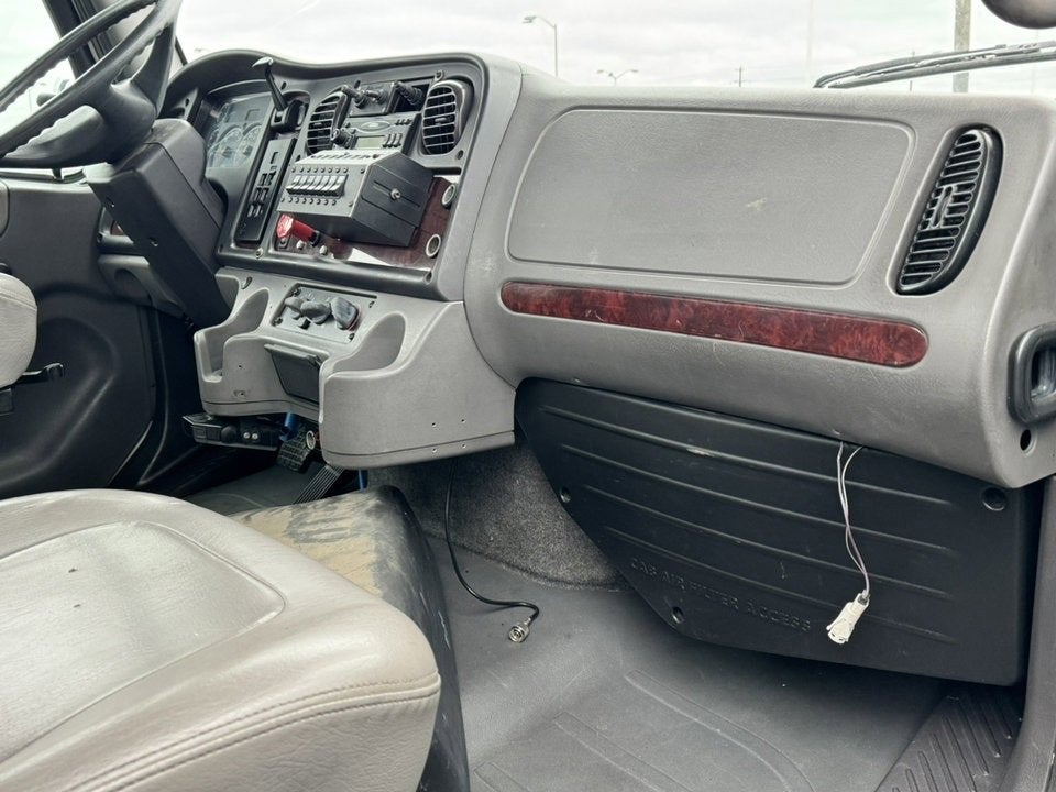 2007 FREIGHTLIN M2106S Base