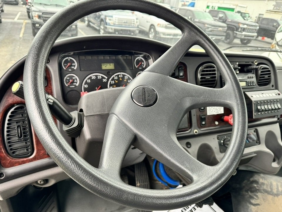 2007 FREIGHTLIN M2106S Base