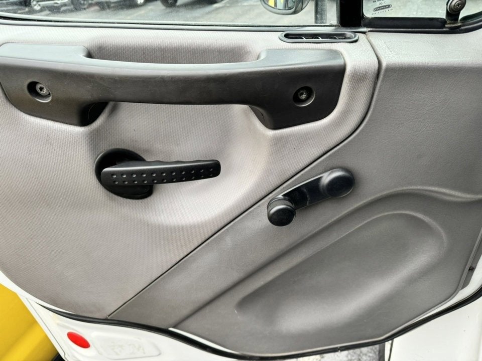 2007 FREIGHTLIN M2106S Base