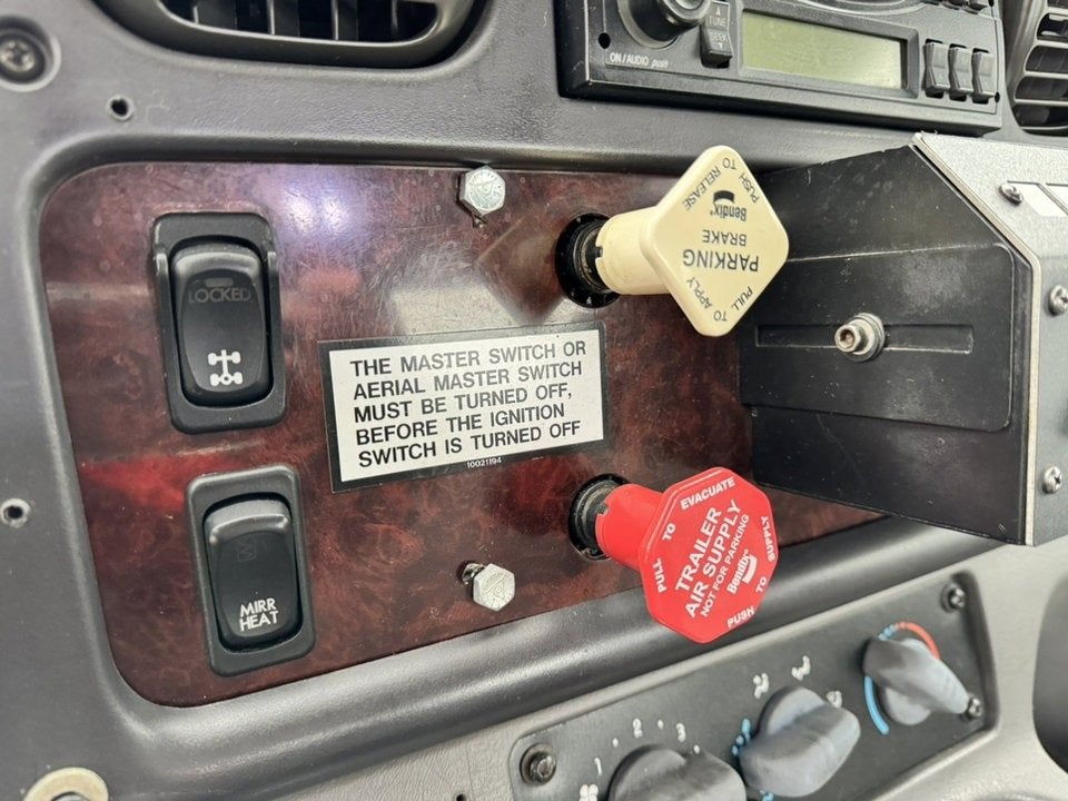 2007 FREIGHTLIN M2106S Base