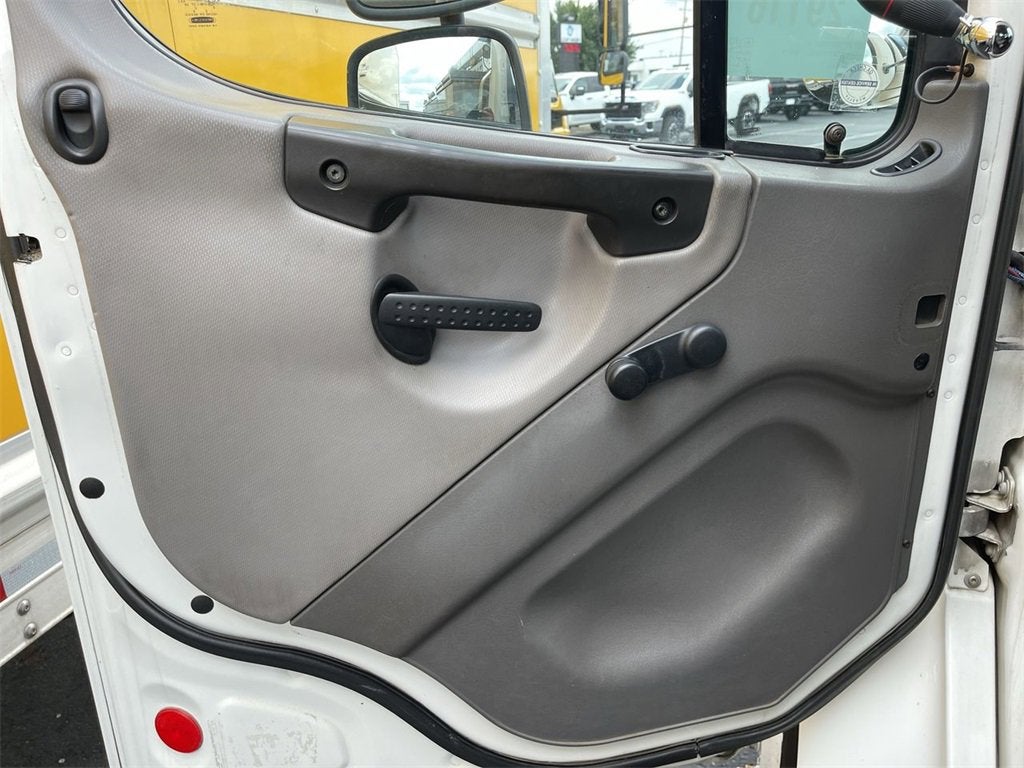 2007 FREIGHTLIN M2106S Base