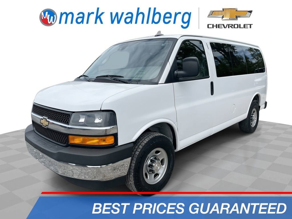 2022 Chevrolet Express Passenger 2500 1LT