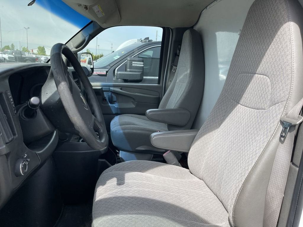 2014 Chevrolet Express Cutaway 3500 CUTWAY