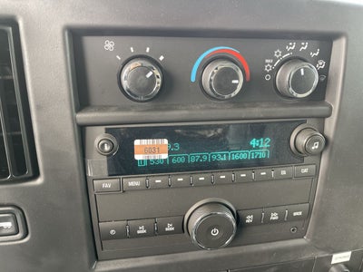 2025 Chevrolet Express Cutaway 3500 1WT