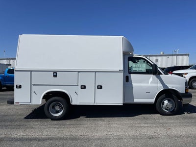 2025 Chevrolet Express Cutaway 3500 1WT