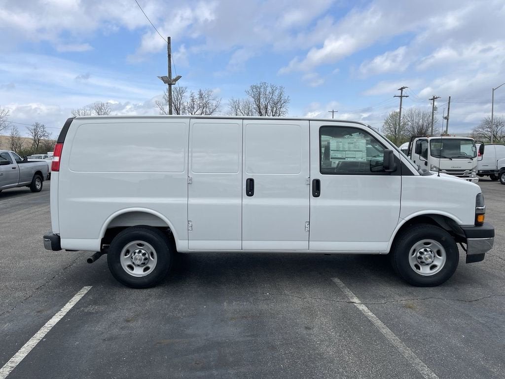 2026 Chevrolet Express Cargo WT