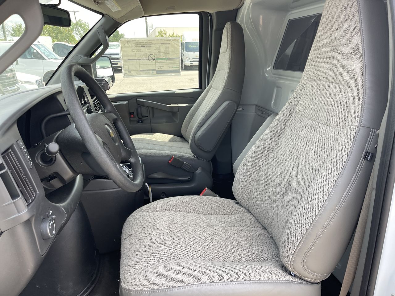 2025 Chevrolet Express Cargo 2500 WT