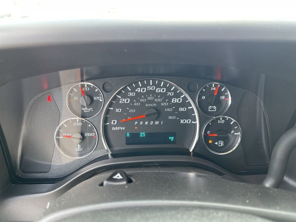 2025 Chevrolet Express Cargo WT