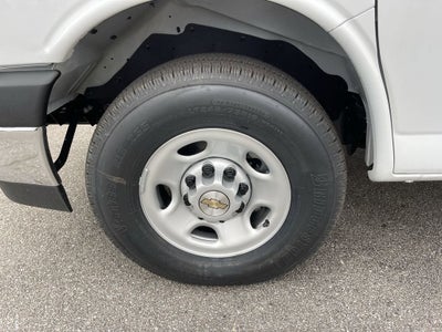 2025 Chevrolet Express Cargo WT