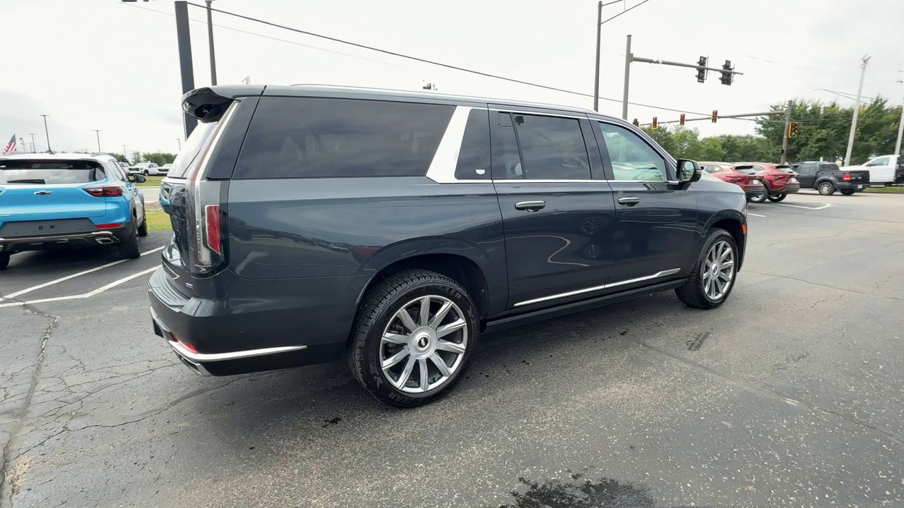 2022 Cadillac Escalade ESV Premium Luxury Platinum