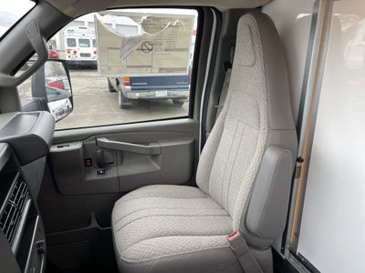 2025 Chevrolet Express Cutaway 3500 1WT