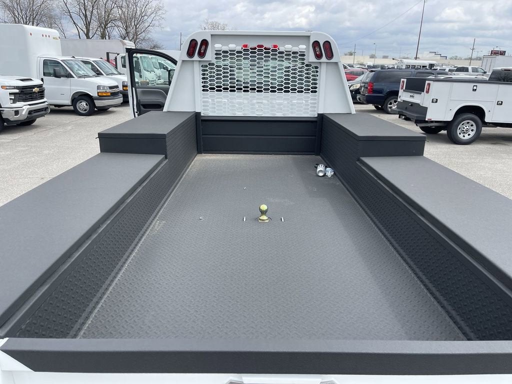 2024 Chevrolet Silverado 5500 HD Work Truck