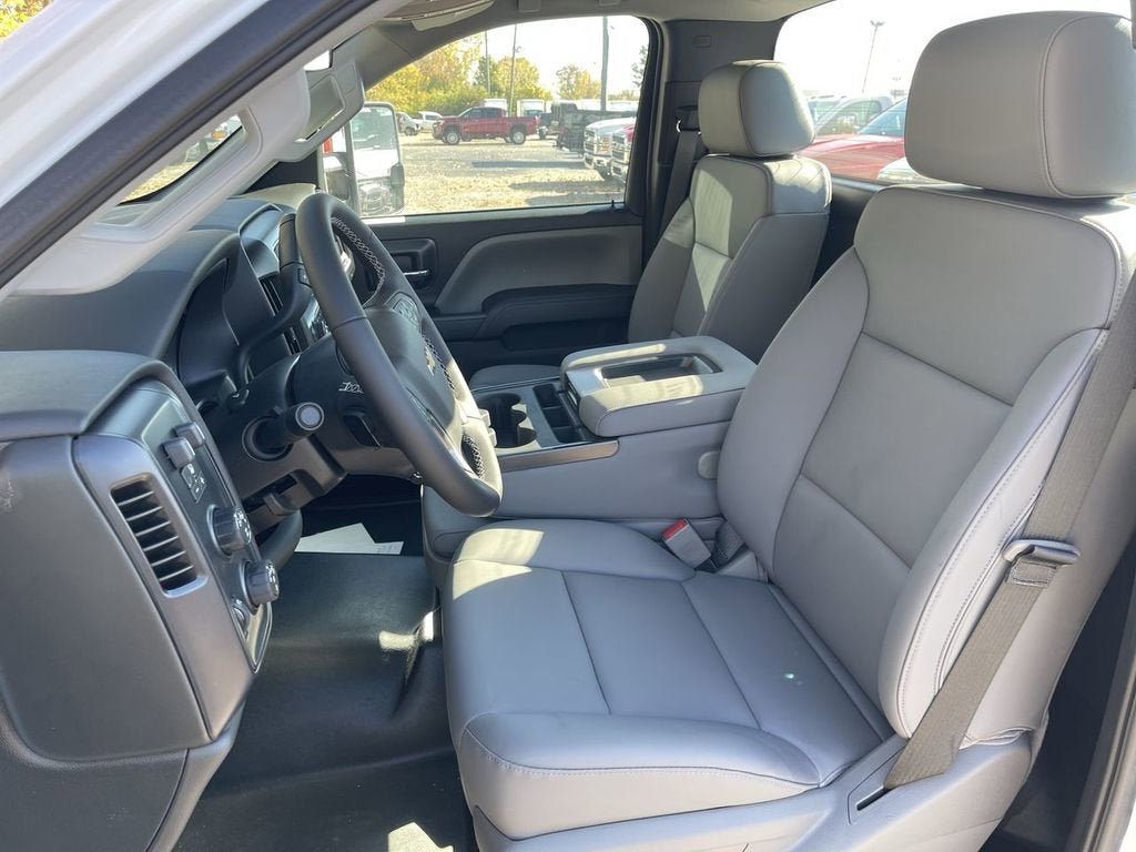 2024 Chevrolet Silverado 5500 HD Work Truck