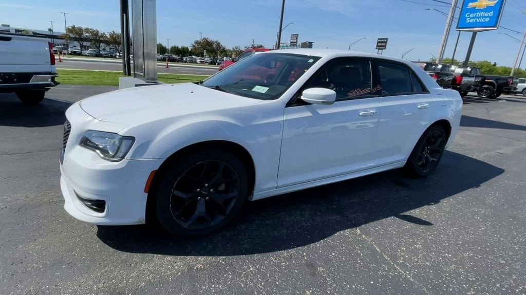 2022 Chrysler 300 Touring L