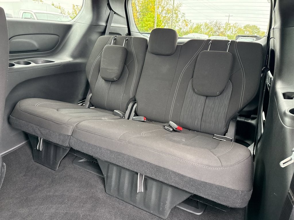 2023 Chrysler Pacifica Touring