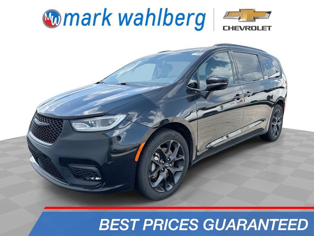 2023 Chrysler Pacifica Touring L