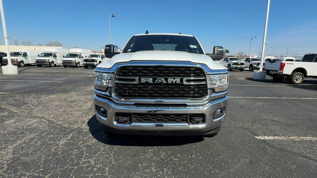 2024 RAM 3500 Big Horn Crew Cab 4x4 8' Box