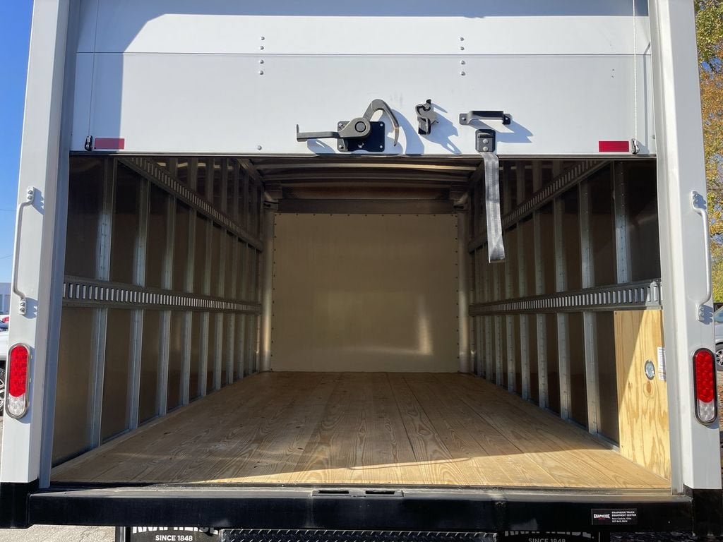 2024 Chevrolet Low Cab Forward 4500 HG 4500