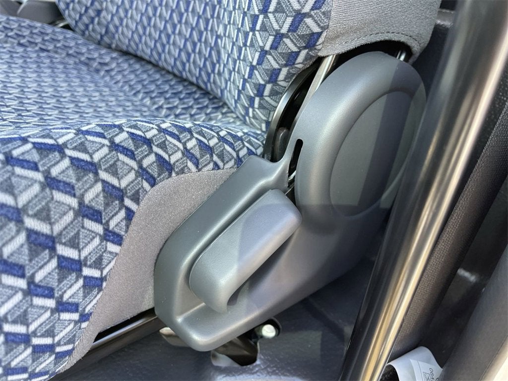 2024 Chevrolet Low Cab Forward 5500 XG 5500