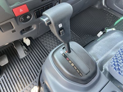 2024 Chevrolet Low Cab Forward 5500 XG 2WD Reg Cab 176