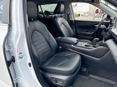2023 Toyota Highlander XLE
