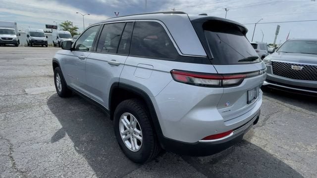 2023 Jeep Grand Cherokee Laredo