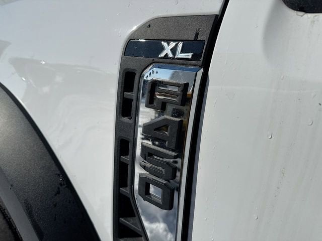 2024 Ford Super Duty F-450 DRW XL