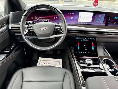 2025 Cadillac Escalade Luxury