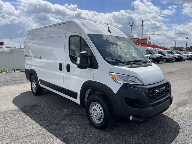 2025 RAM ProMaster 2500 Cargo Van Tradesman High Roof 136" WB w/Pass Seat