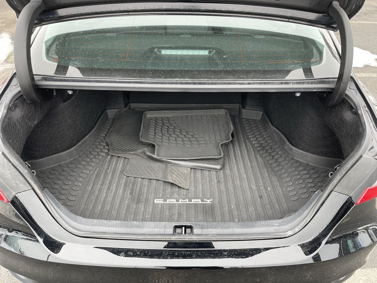 2023 Toyota Camry Hybrid LE