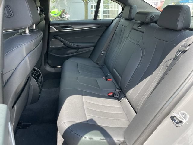 2022 BMW 530e xDrive