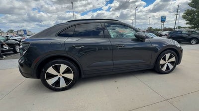 2024 Porsche Macan Electric 4
