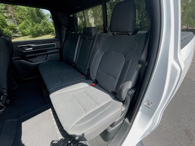 2020 RAM 1500 Big Horn Crew Cab 4x4 5'7" Box