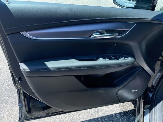 2025 Cadillac XT6 Luxury