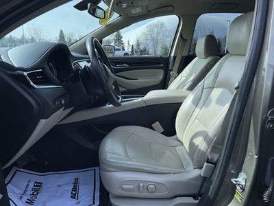 2020 Buick Enclave Essence