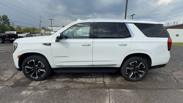 2022 GMC Yukon SLT
