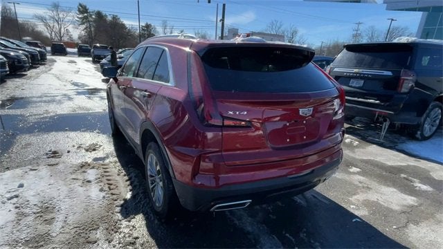 2025 Cadillac XT4 Premium Luxury