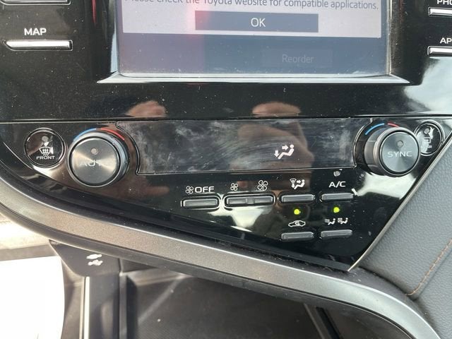 2019 Toyota Camry Hybrid LE