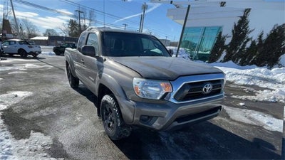 2014 Toyota Tacoma 4WD Access Cab Standard Bed I4 Manual (Natl)
